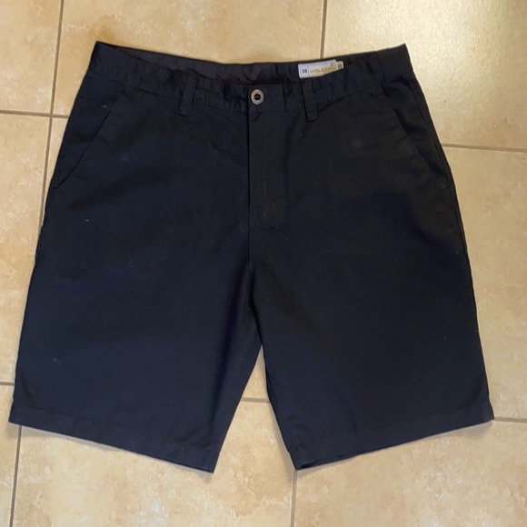 VOLCOM Mens shorts size 38 - Picture 3 of 10